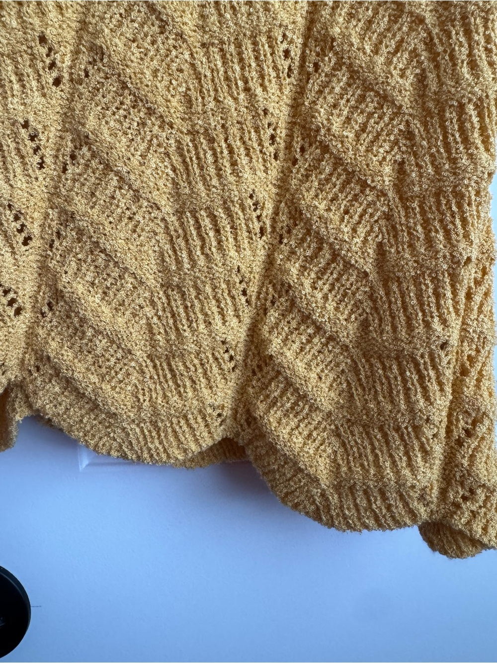 She + Sky Mustard Yellow Open Knit Bouclé V-Neck Sweater Tank Top M - Picture 3 of 5